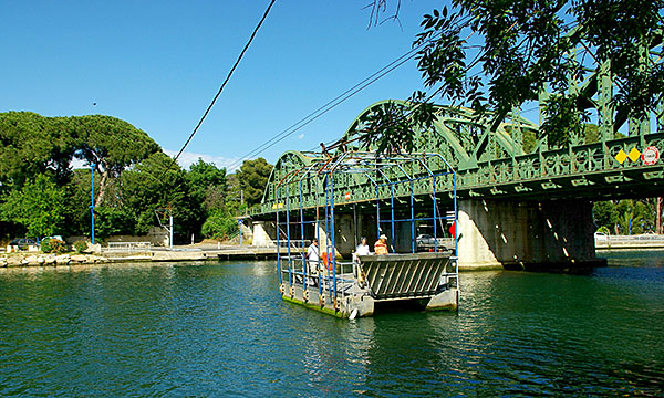 Foto Auf der Runde muss der Fluss Siagne �berquert werden.