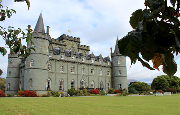 Bild: Inveraray Castle, der Residenz des Herzogs von Argyll 