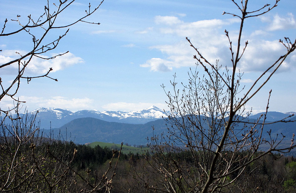 Ende April 2010 immer noch tief verschneiten, Bergkette der Pyrenäen erlebten wir, bei herrlichem Sonnenschein eine unvergessliche Fahrt zur Küste